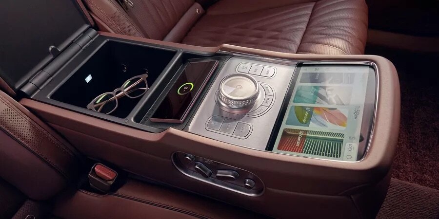 Cutting-edge technology in the 2025 Genesis G90 at Genesis of Brunswick in Brunswick, NJ enhancing the legacy of innovative features seen in models like the 2020 Genesis G90 and 2021 Genesis G90.