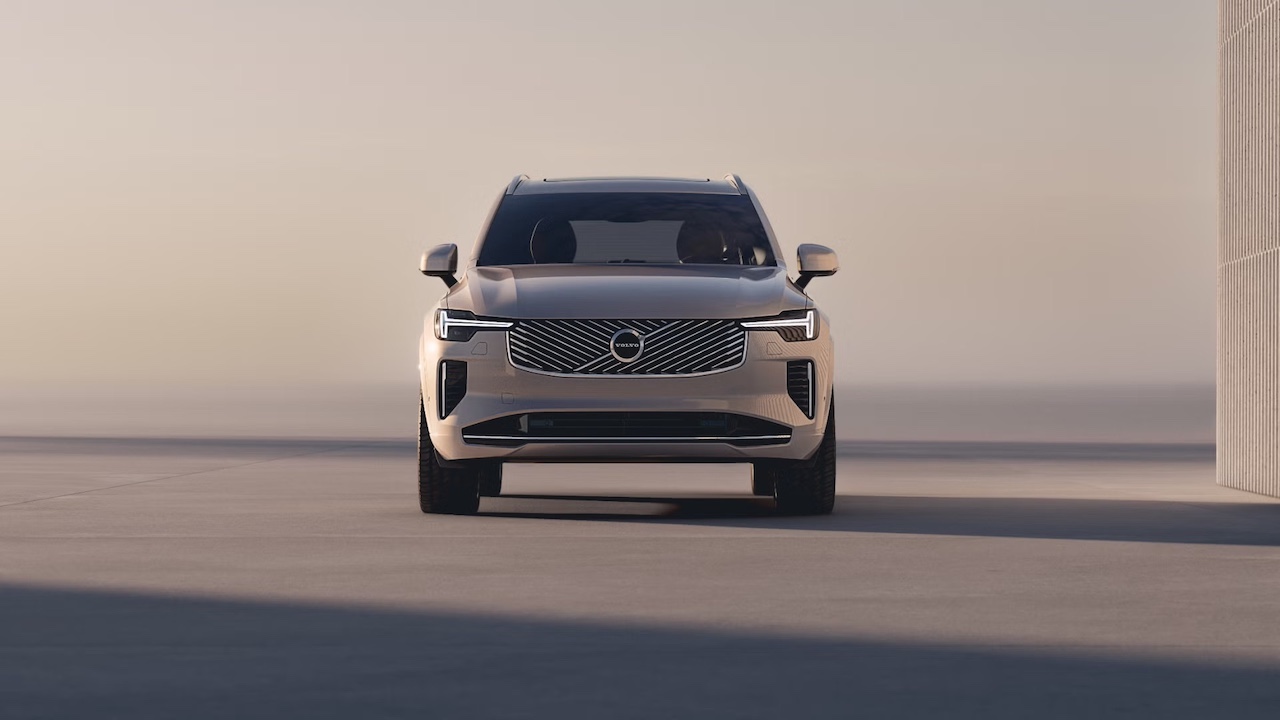 2025 Volvo XC90 for sale at Volvo Cars of Naples, Florida – Best deals on Volvo XC90 leasing and purchasing options.