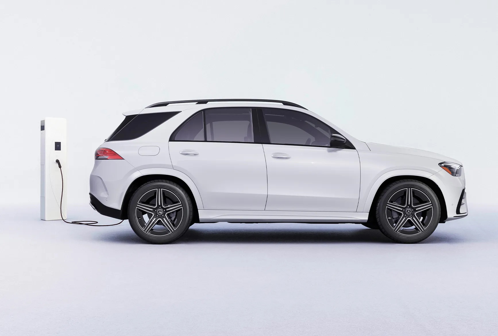 what SUVs does Mercedes make, does Mercedes have hybrid cars, does Mercedes make a plug-in hybrid SUV, how much is a Mercedes-Benz GLC 300, is the Mercedes-Benz GLC 350e a hybrid SUV, what are Mercedes-Benz's plug-in hybrid SUVs