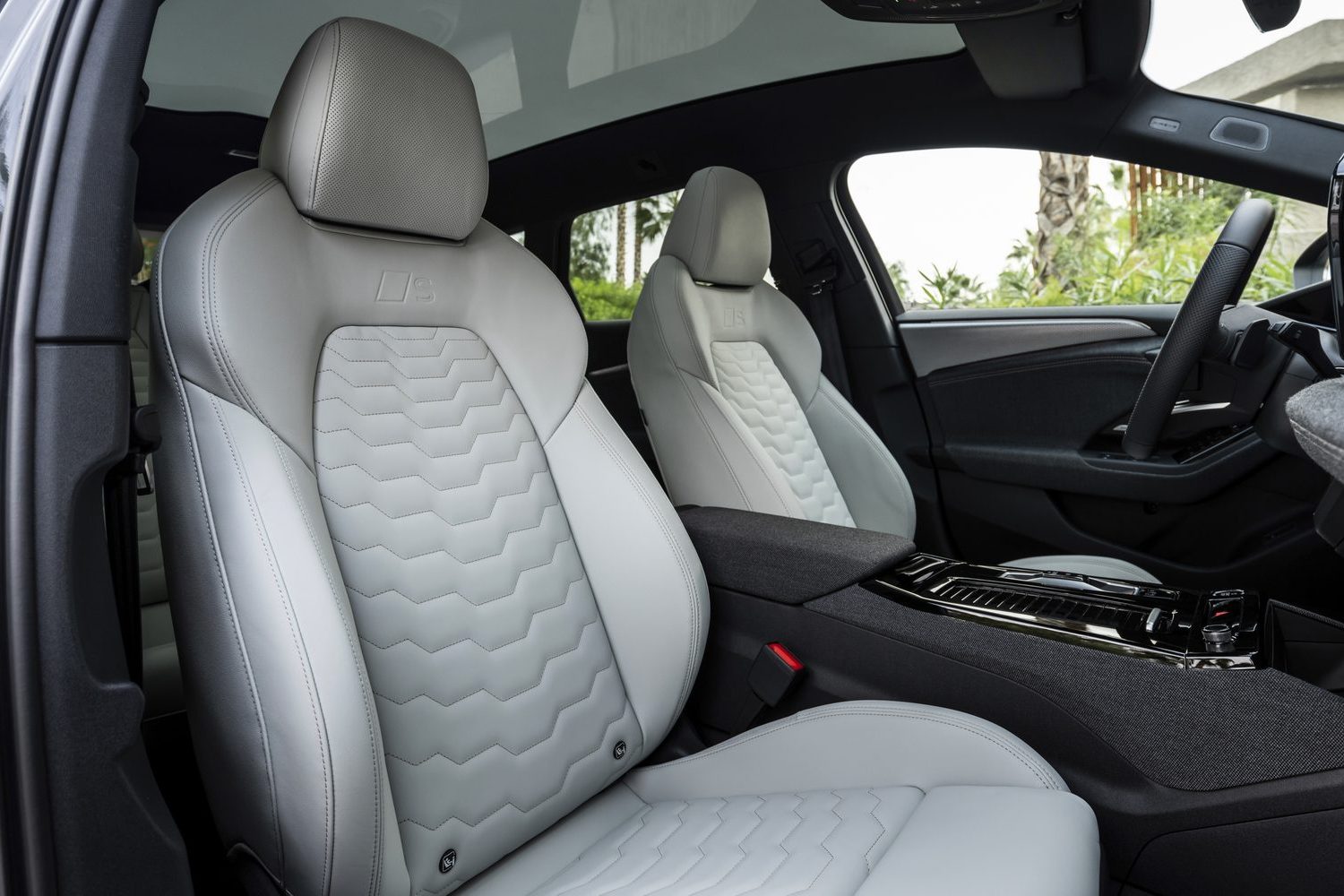 A6 e-tron 392 mile range, Audi 800-volt charging, 270 kW fast charging, A6 e-tron 21 minute charge, longest range Audi EV, A6 e-tron 456 HP, 0.23 drag coefficient, PPE platform EV, A6 e-tron 94 kWh battery, A6 e-tron quattro performance, 4.3 sec 0-60 mph, A6 e-tron 14.5-inch screen, A6 e-tron charging speed, A6 e-tron regenerative braking, A6 e-tron Matrix LED.