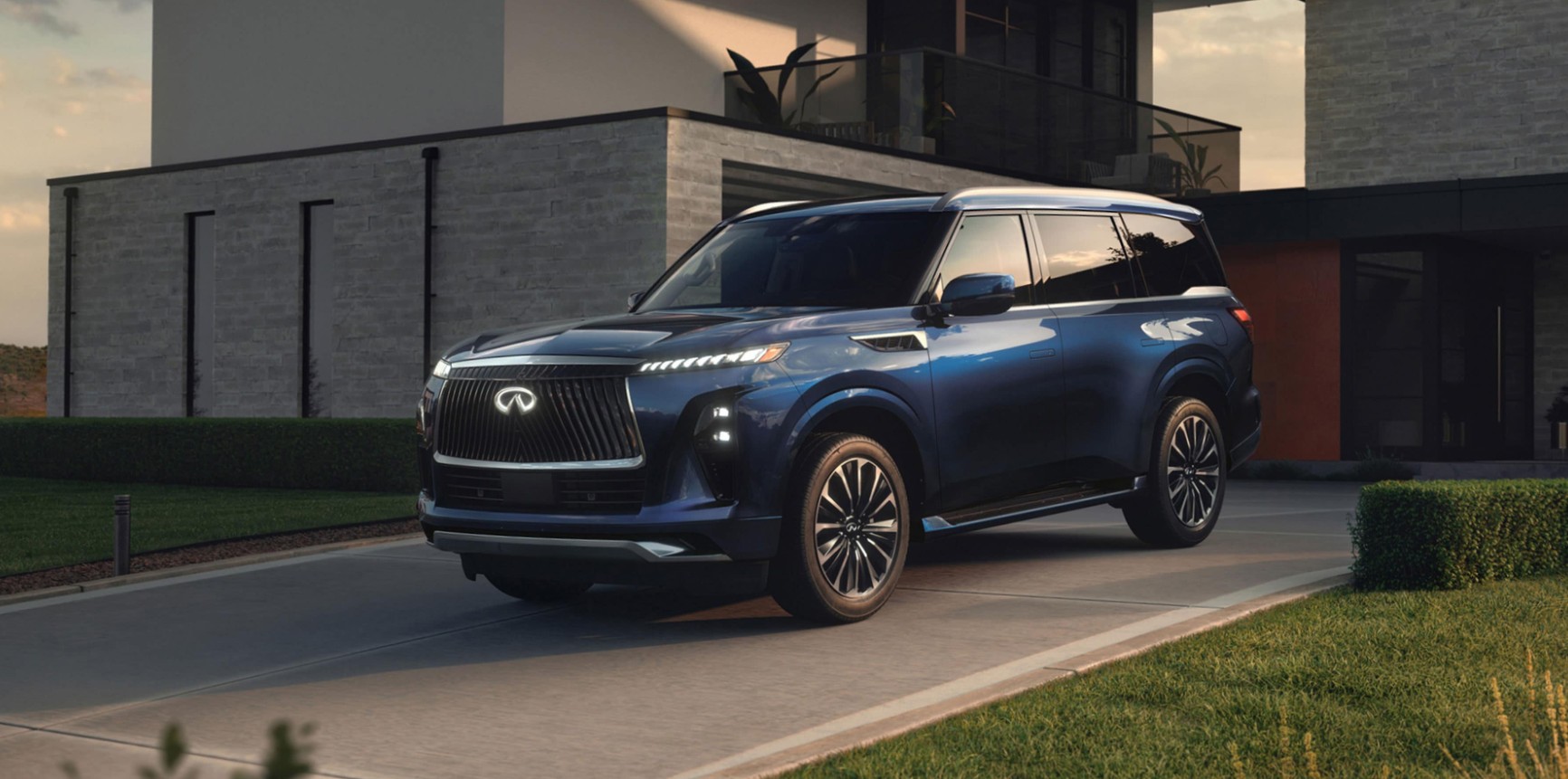 INFINITI QX80 SUV offering space, style, and performance at Naples INFINITI