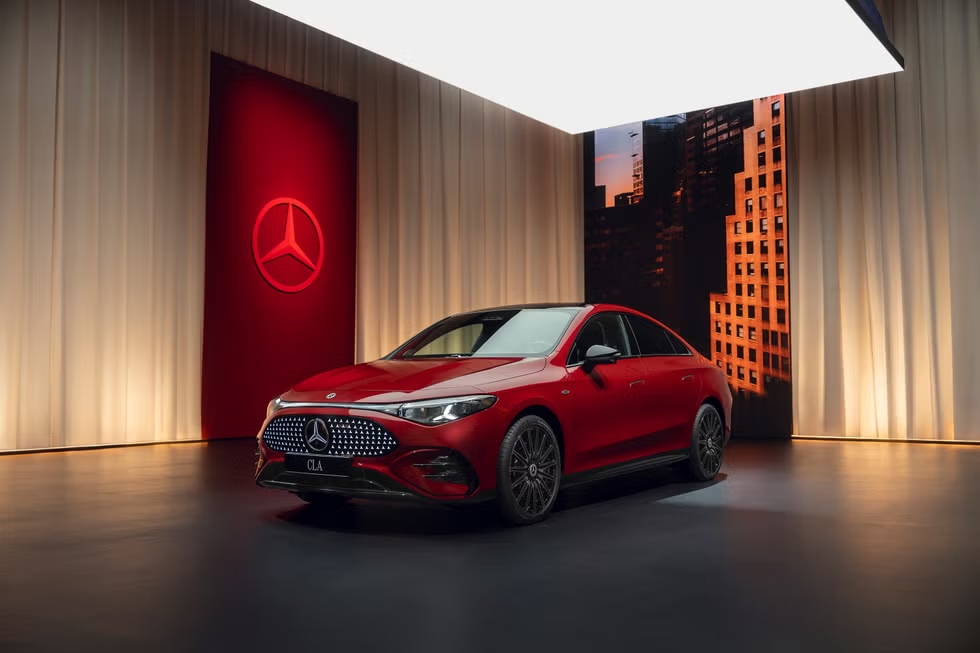 2026 Mercedes-Benz CLA, Mercedes-Benz CLA 250 4MATIC exterior, Mercedes-Benz CLA EV design, 2026 Mercedes-Benz coupe, CLA 250 4MATIC front view, Mercedes-Benz CLA LED headlights, Mercedes-Benz CLA luxury compact, Mercedes-Benz CLA aerodynamics