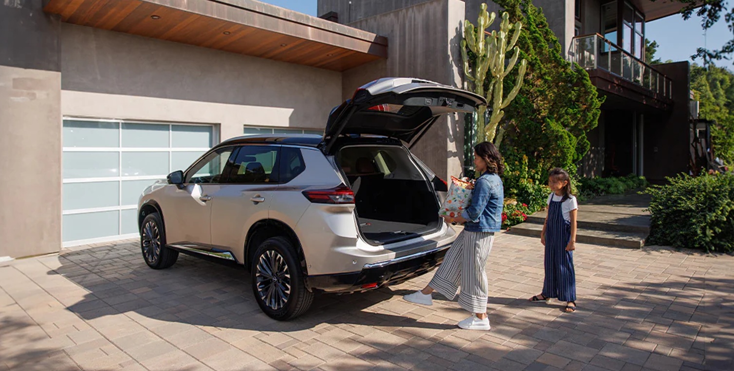 Rogue PHEV price estimate, Rogue 64 MPGe rating, Rogue 248 horsepower, Rogue PHEV AWD standard, Rogue Zero Gravity Seats, Rogue ProPILOT Assist, Rogue 12.3-inch display, Rogue Platinum trim, Rogue EV Save mode, Rogue plug-in hybrid specs, Rogue Level 2 charge time, Rogue 120-volt outlets, Rogue Plug-in review, Rogue e-Step driving, Nissan SUV hybrid.