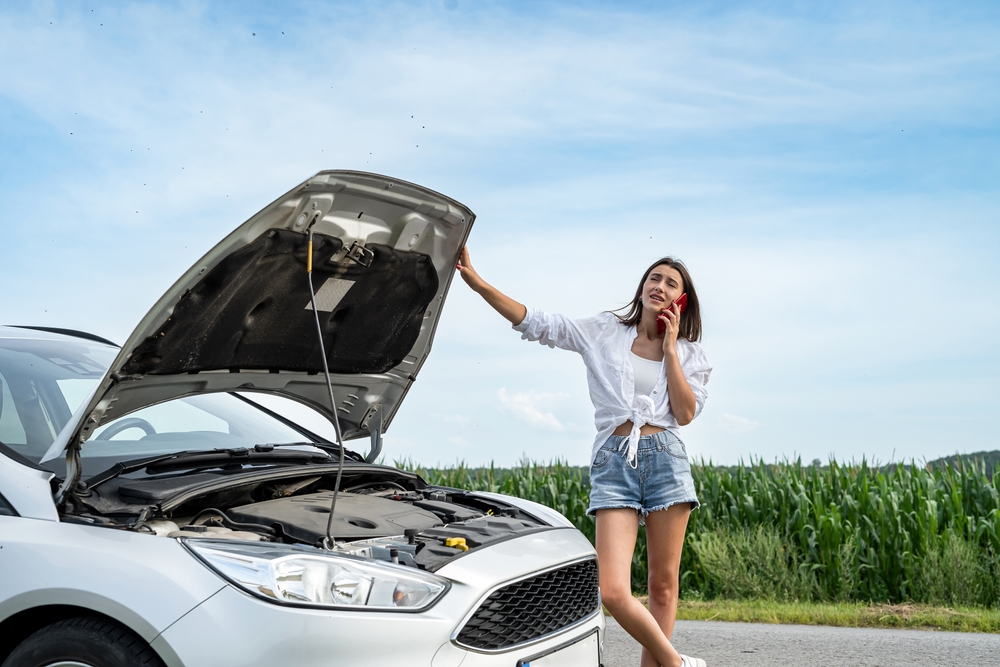 Ford vehicle roadside breakdown Athens GA, summer travel emergency Ford, car overheated Georgia highway, failed Ford engine on road trip, Athens Ford roadside assistance, Georgia summer car trouble, Athens Ford Service urgent help, heat-related vehicle issues Ford