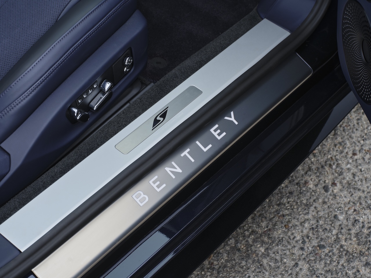 Bentley Continental GTC S door sill craftsmanship detail