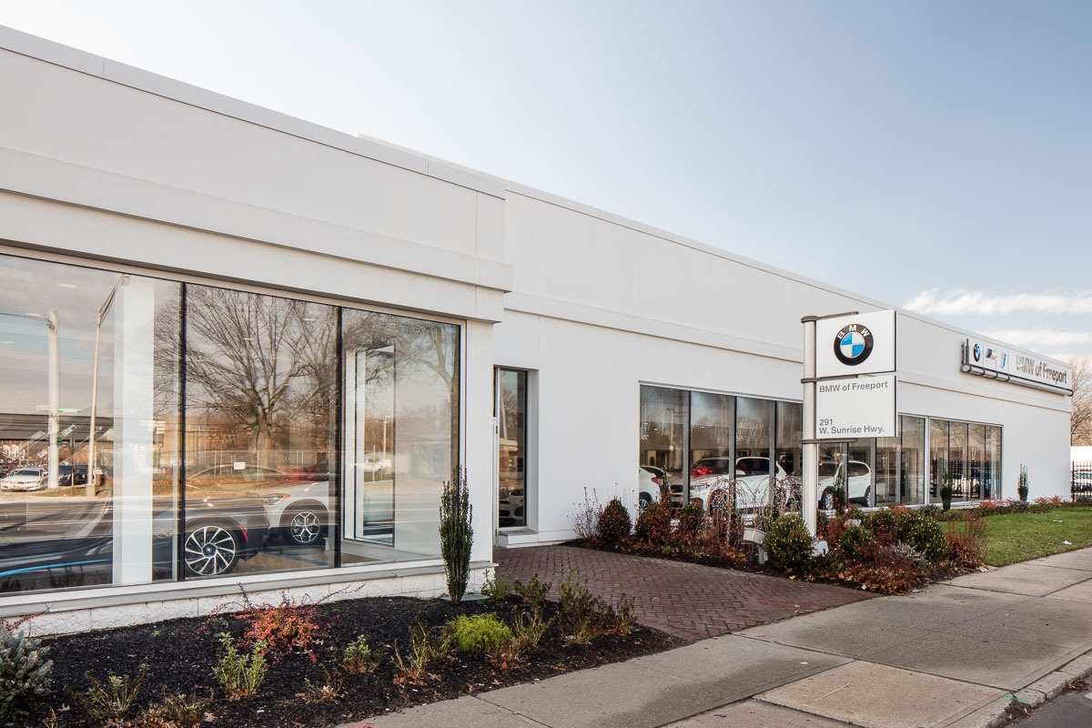 Exterior del concesionario BMW of Freeport