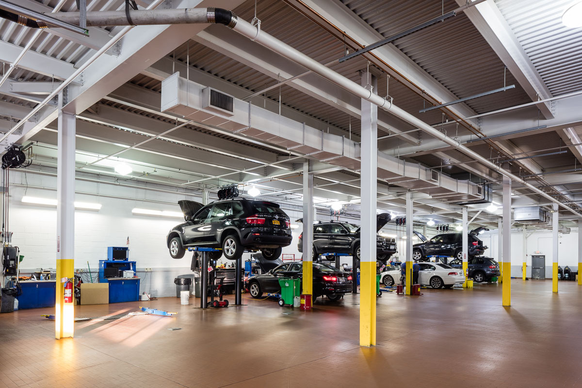 Bahías del centro de servicio de BMW of Freeport