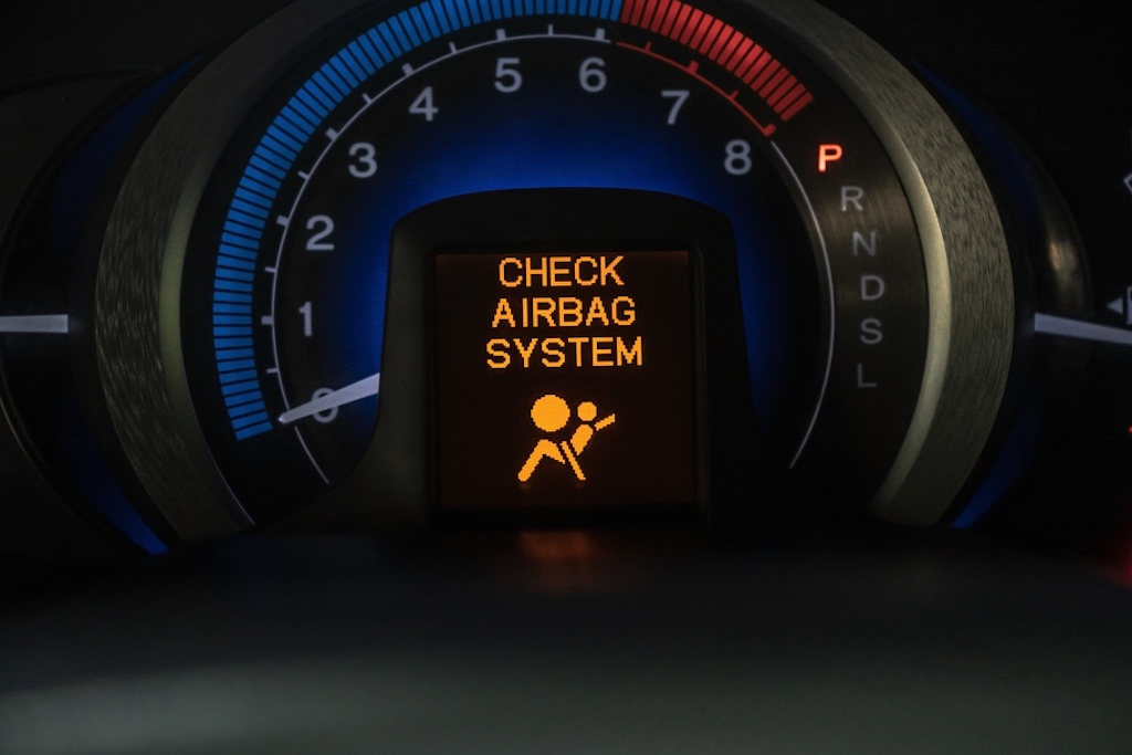 car airbags, if your airbags deploy is your car totaled, airbags recall, what is the average settlement for airbags not deploying, airbags in cars, is a car totaled if side airbags deploy, when airbags deploy is car totaled, is car totaled if airbags deploy, what is the average settlement for airbags not deploying?