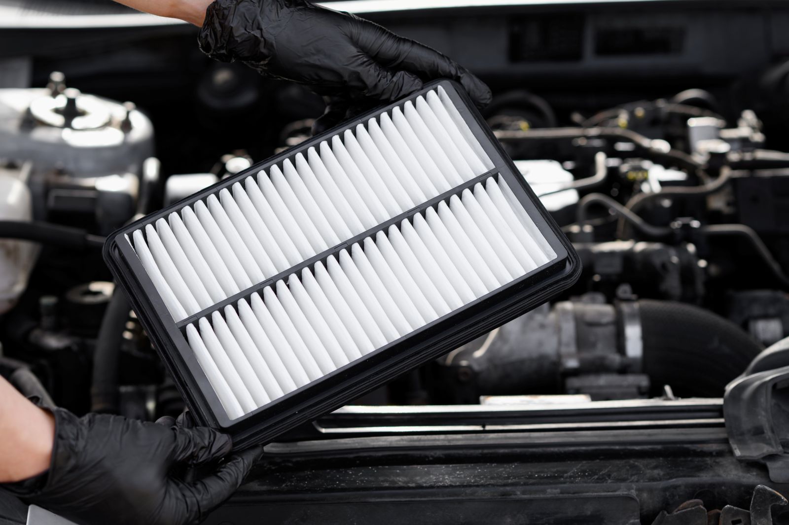 Engine air filter replacement in Franklin, TN at Franklin CDJR Service Center