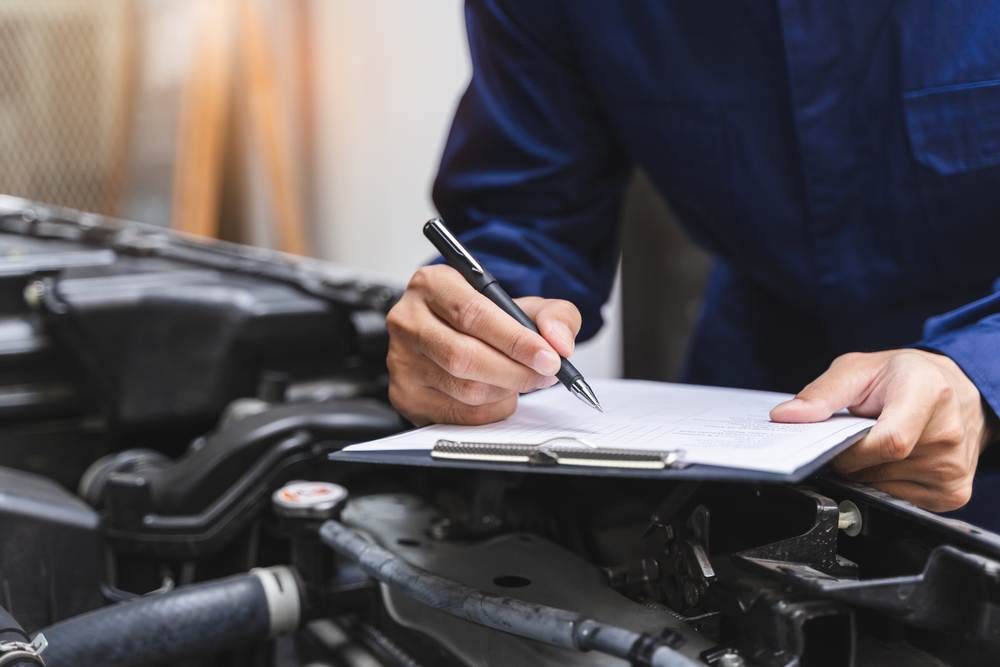 Franklin TN fall car maintenance checklist, Mopar certified inspection Jeep Dodge Chrysler, engine check Ram 1500, under hood vehicle diagnostic CDJR service Franklin, auto repair technician with checklist Tennessee
