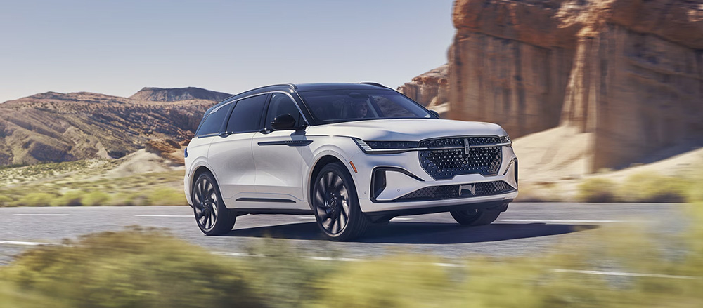 Lincoln Nautilus 2025 conduciendo en Charlotte, NC