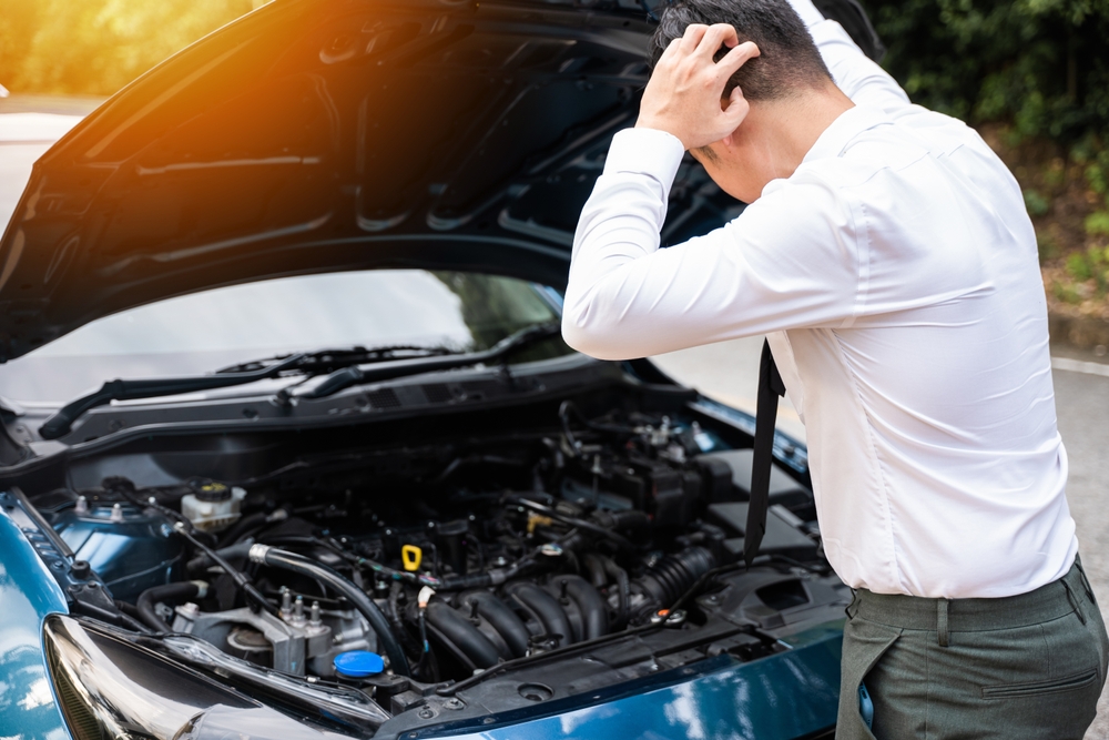 Hyundai overheating problem Fort Worth, engine failure hot weather, driver stranded Hyundai radiator issue, Fort Worth cooling system warning signs, avoid overheating with coolant flush, emergency radiator service Fort Worth Hyundai