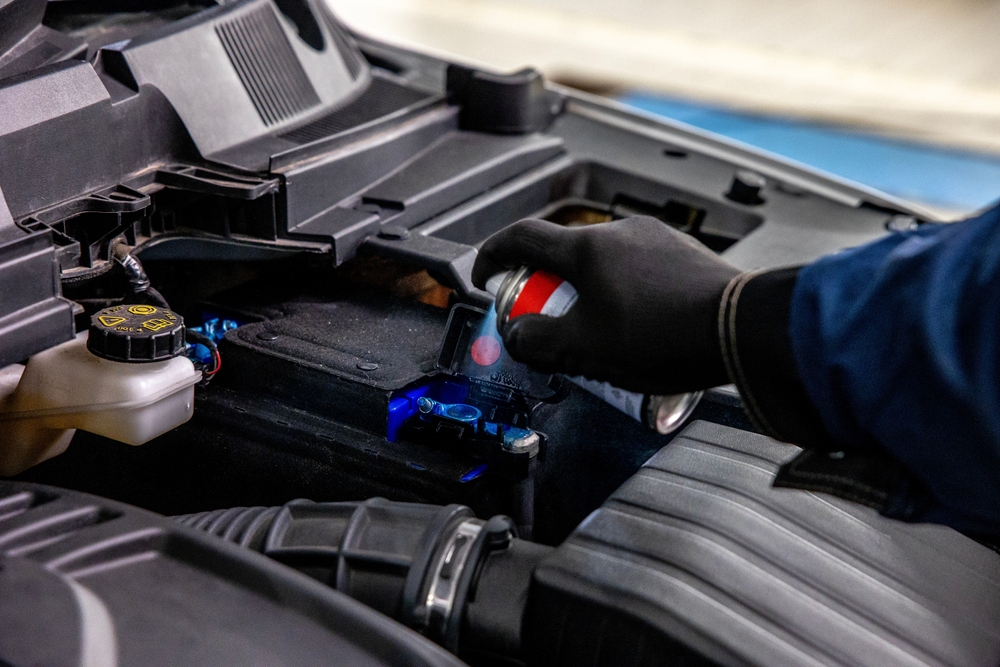 Ford battery terminal cleaning Murfreesboro TN, summer battery care Ford vehicle, Ford hot weather battery maintenance, corrosion prevention Ford battery terminals, reliable Ford start-up summer heat, Ford of Murfreesboro battery service, heat-related battery wear TN, Ford battery check-up Tennessee