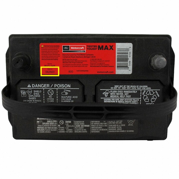 Motorcraft battery with manufacturing date code highlighted, how to read battery date, replace battery after 3–5 years, Ford warranty information, genuine Ford parts Murfreesboro TN, fall battery inspection, Ford of Murfreesboro battery testing, CCA rating, reserve capacity measurement, Tennessee car maintenance tips