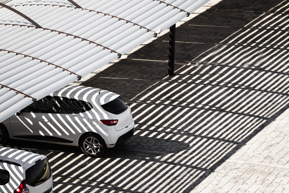 Shaded parking Fort Worth Hyundai, car battery protection hot weather Texas, summer car care DFW Metroplex, reducing heat stress on Hyundai battery, Fort Worth parking tips summer, prolong Hyundai battery life North Texas