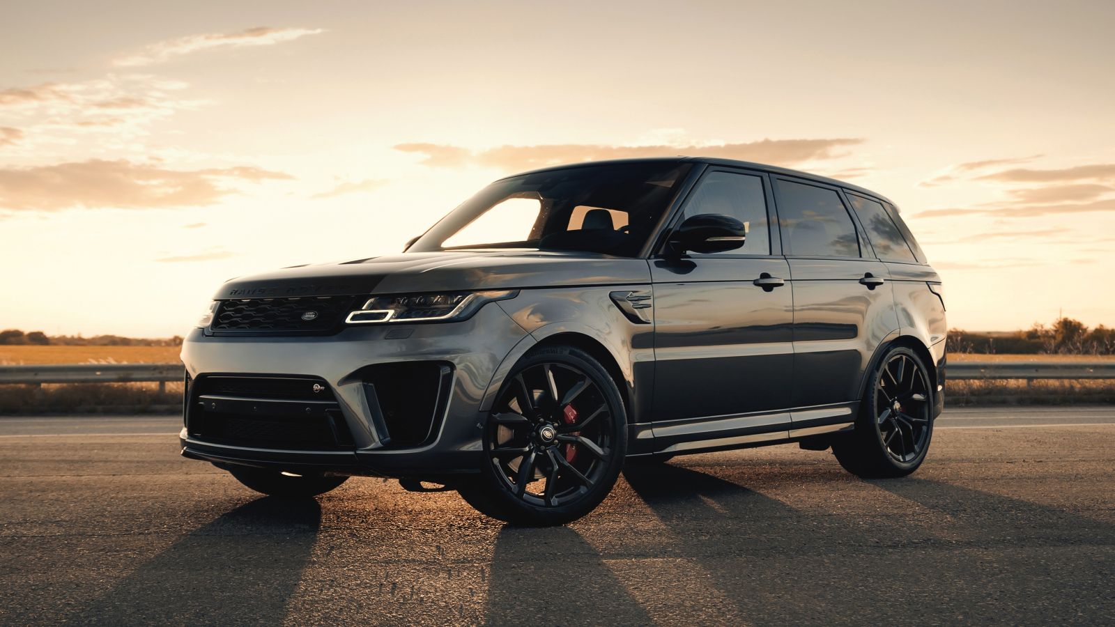 Land Rover South Orlando serving Central Florida with Range Rover, Defender, and Discovery