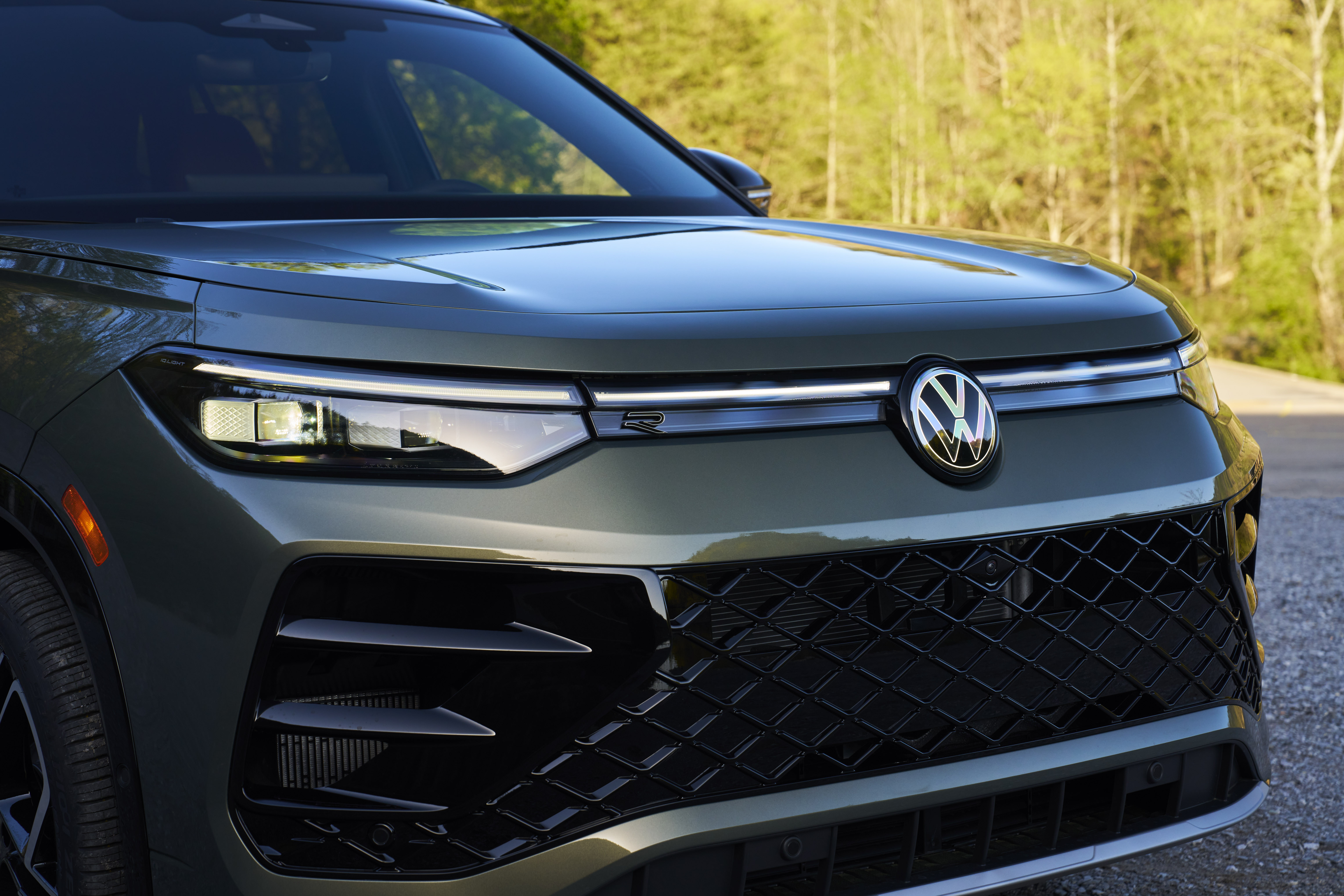 Discover the bold rear design and signature model badge of the new Volkswagen Tiguan for sale in the Charlotte area.