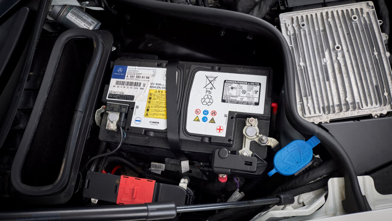 Mercedes-Benz battery replacement in Melbourne, FL