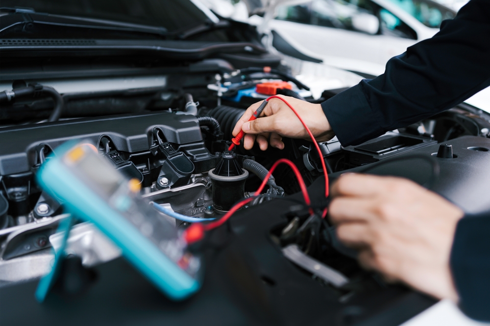 Naples Nissan battery testing, professional battery diagnostic service Naples FL, hot weather car battery inspection Southwest Florida, Nissan electrical system maintenance Naples, summer heat battery check Naples Nissan service center, expert car battery testing Florida coast