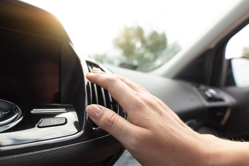 Nissan A/C service Cookeville TN, weak airflow Nissan cabin vent, automotive A/C airflow test, Nissan of Cookeville air conditioning repair, cabin air vent diagnosis, Cookeville Nissan A/C performance