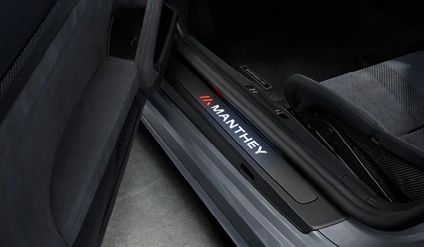 Porsche 718 Cayman GT4 RS with Manthey Performance Kit